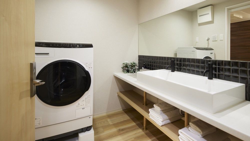 hotel-room-image