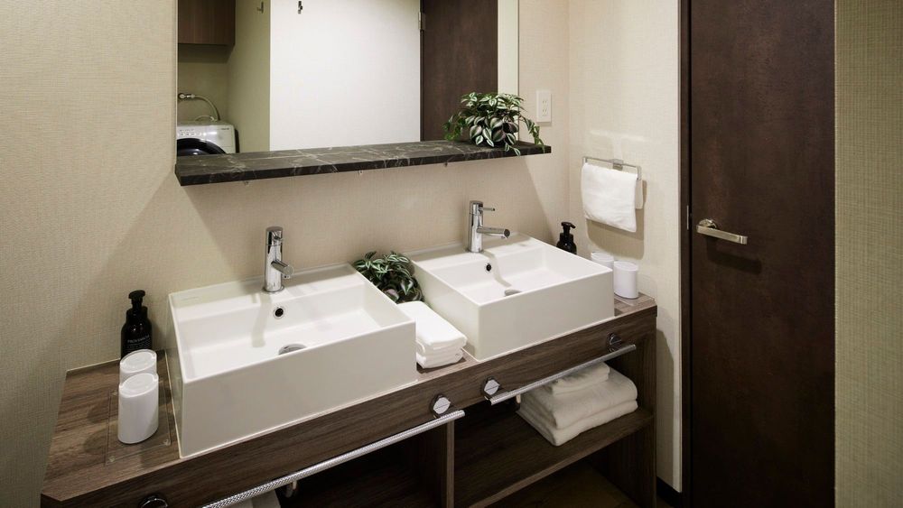 hotel-room-image
