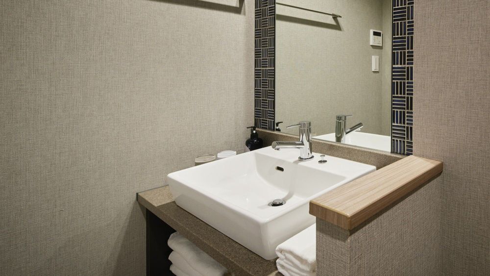 hotel-room-image