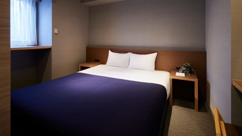 hotel-room-image