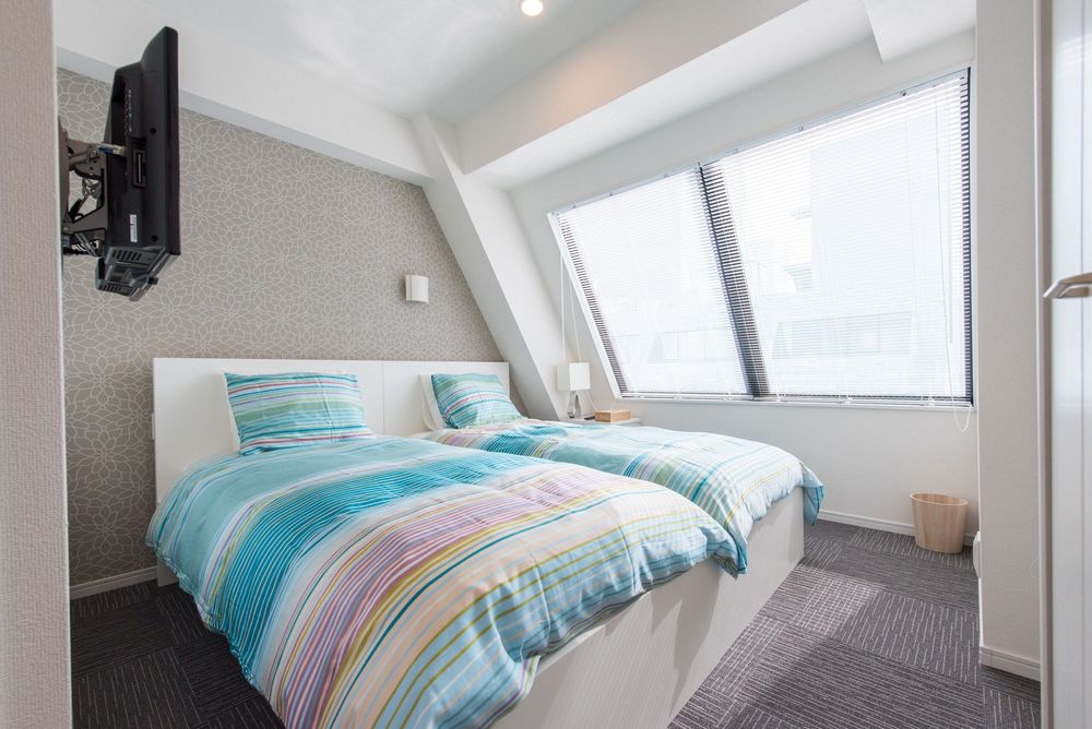 hotel-room-image