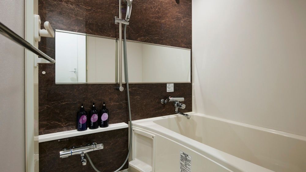 hotel-room-image