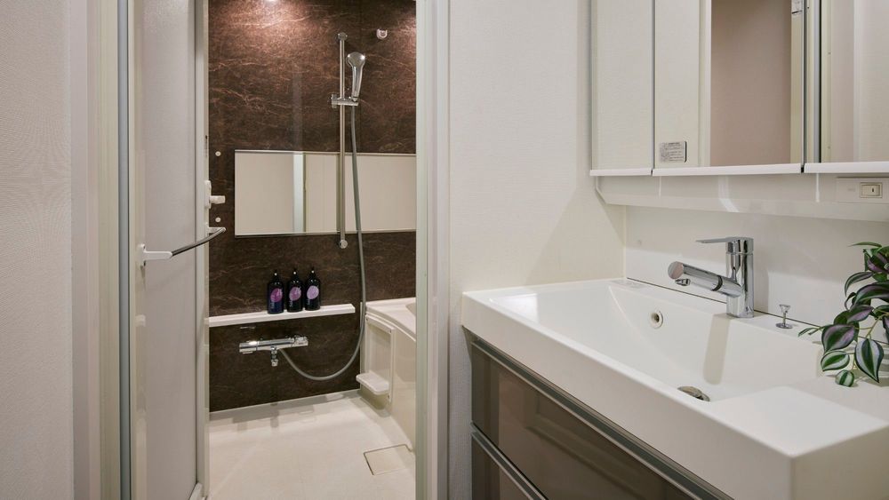 hotel-room-image