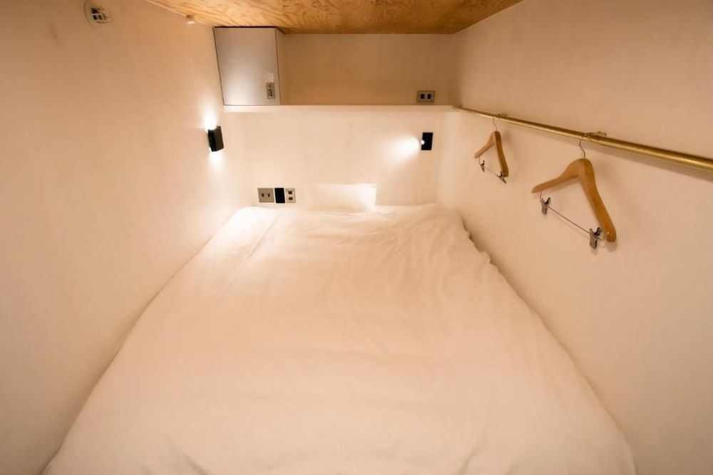 hotel-room-image