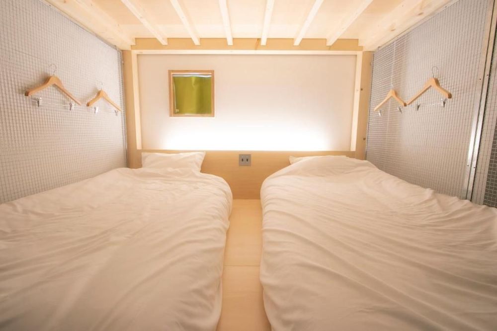 hotel-room-image