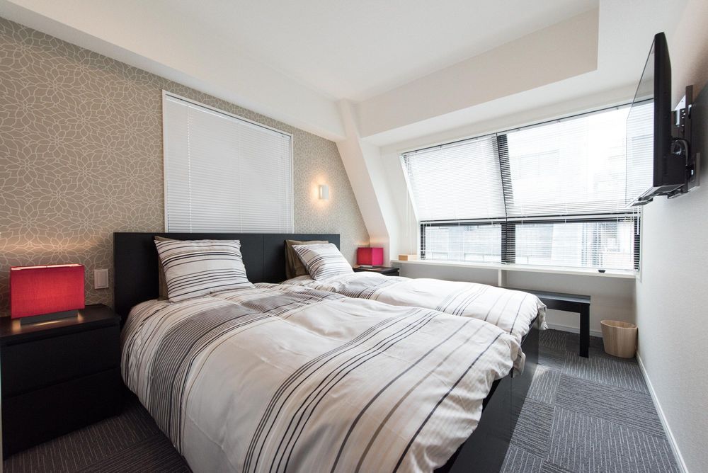 hotel-room-image