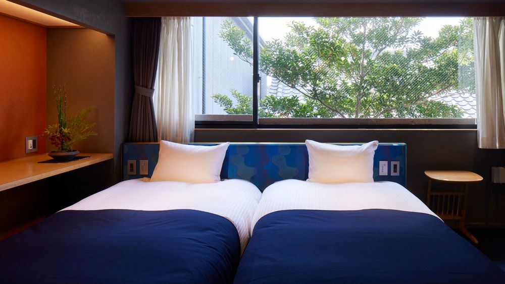 hotel-room-image