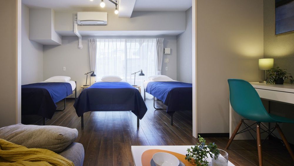 hotel-room-image