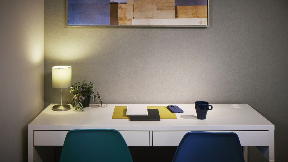 hotel-room-image