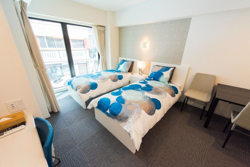 hotel-room-image