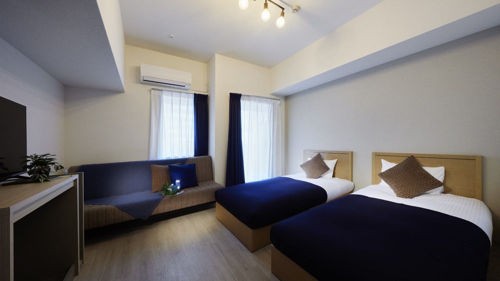 hotel-room-image