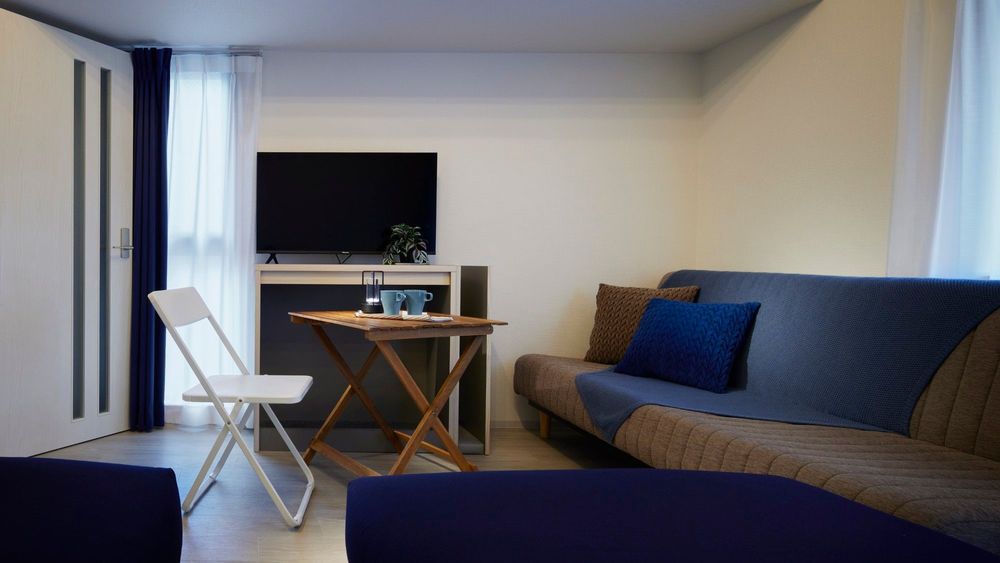 hotel-room-image