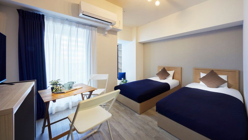 hotel-room-image