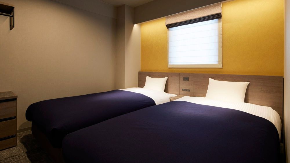 hotel-room-image