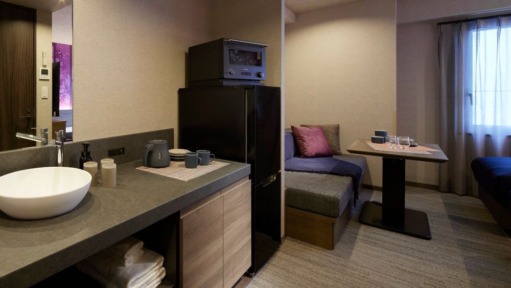 hotel-room-image