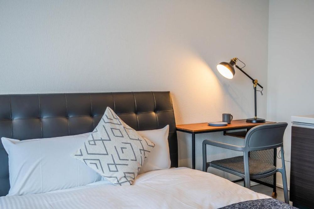 hotel-room-image