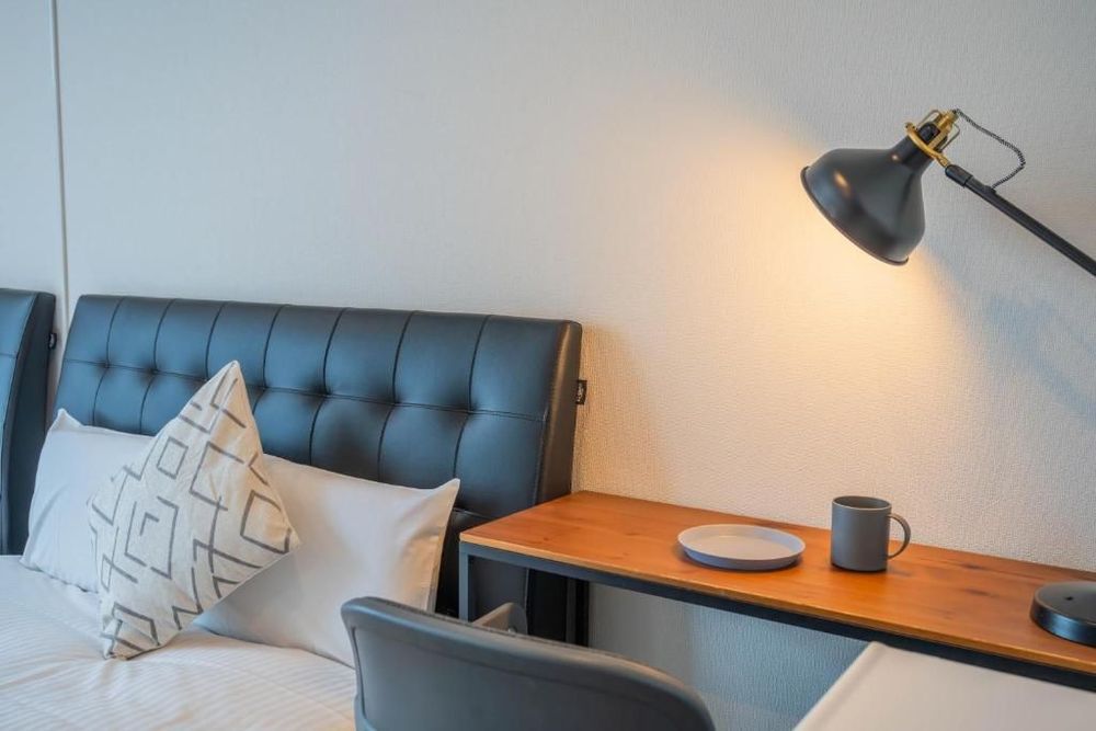 hotel-room-image