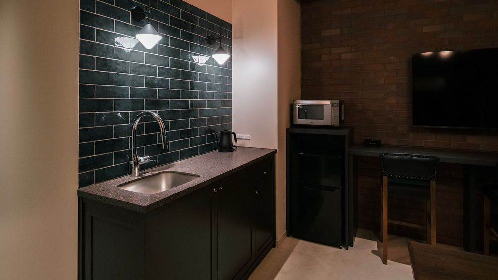 hotel-room-image