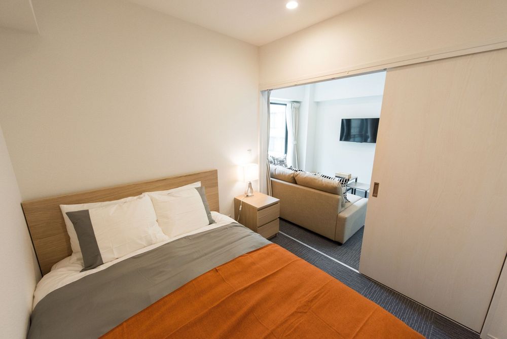 hotel-room-image