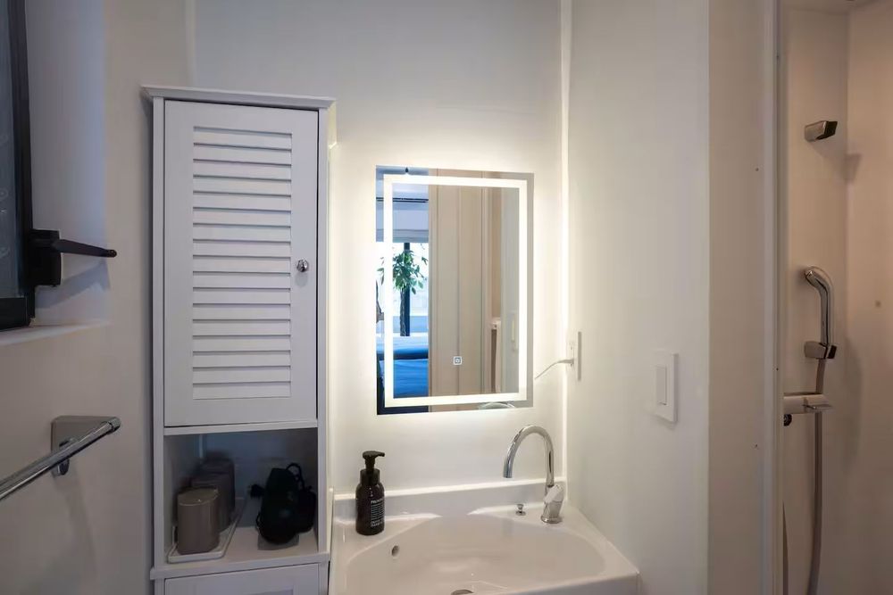 hotel-room-image