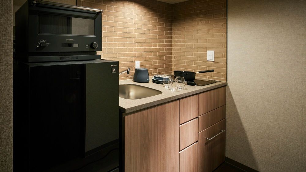 hotel-room-image