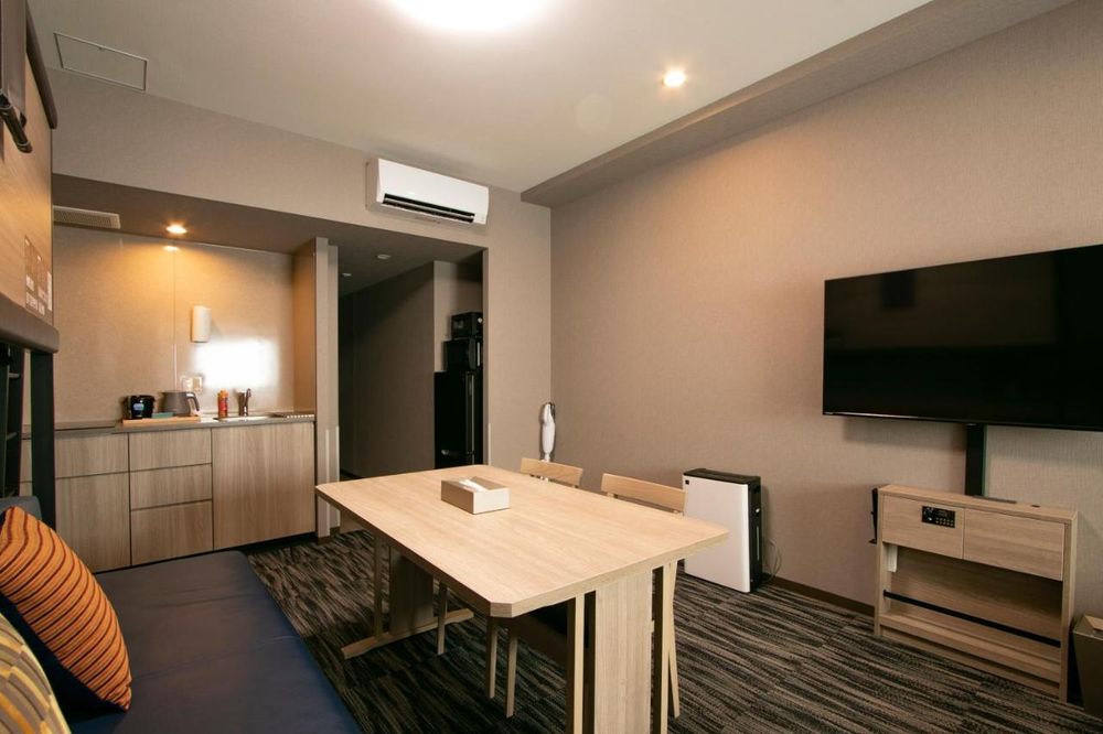 hotel-room-image