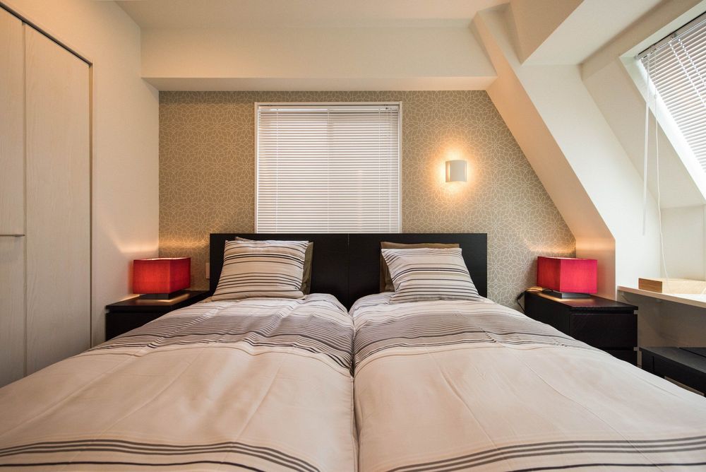 hotel-room-image