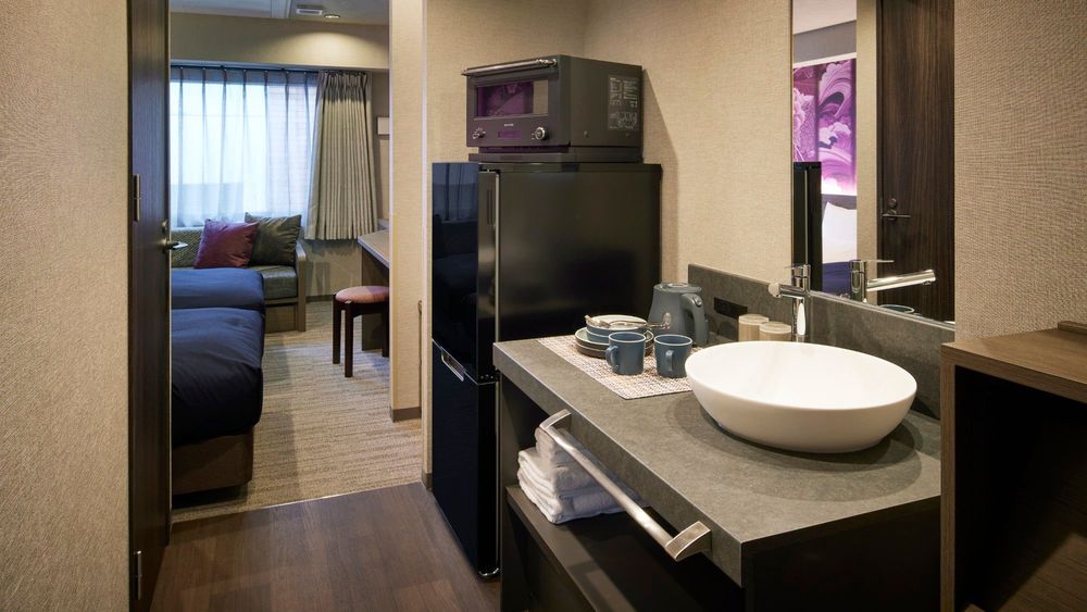 hotel-room-image