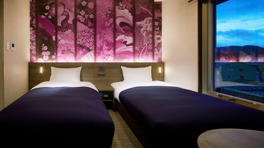 hotel-room-image