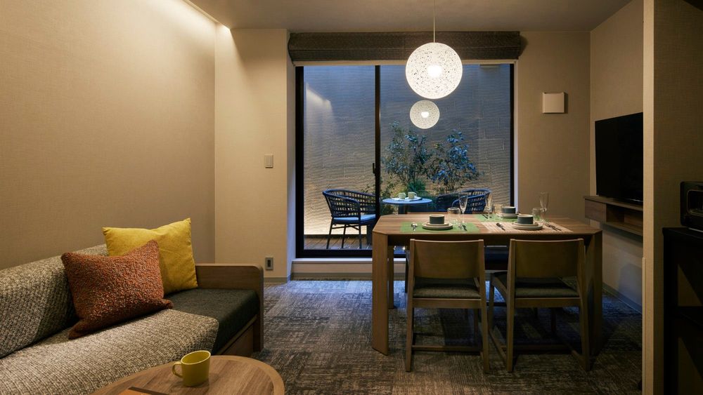 hotel-room-image