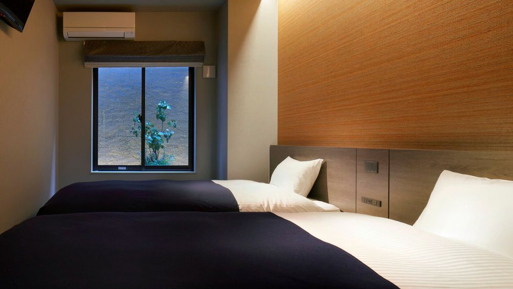 hotel-room-image