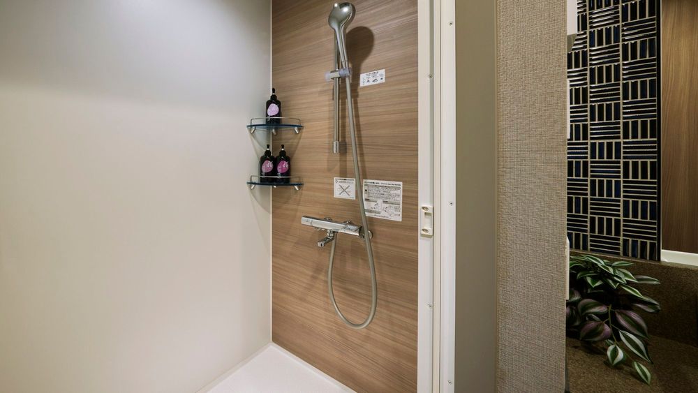 hotel-room-image