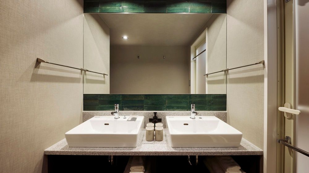 hotel-room-image