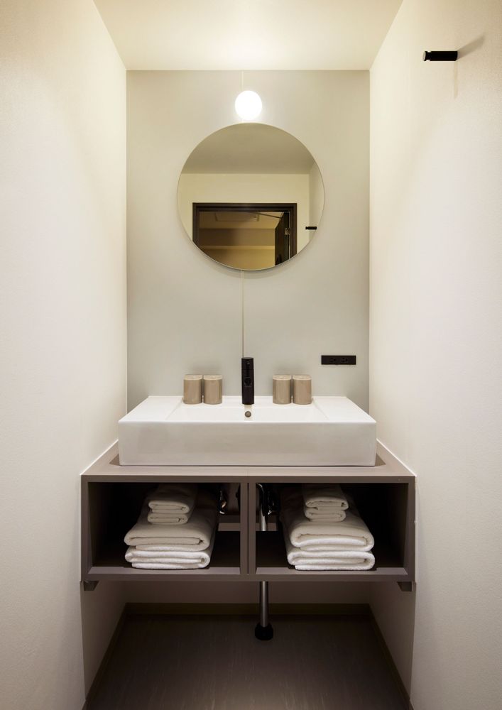 hotel-room-image