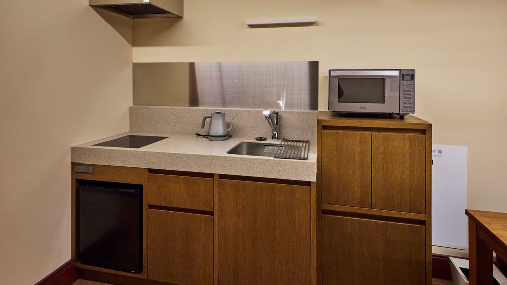 hotel-room-image