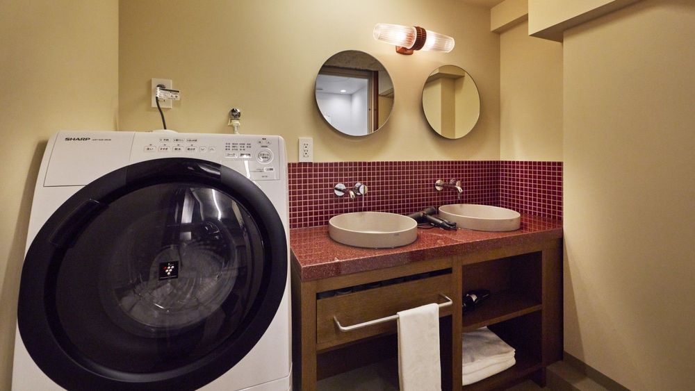 hotel-room-image