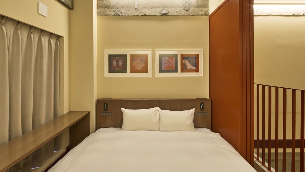 hotel-room-image