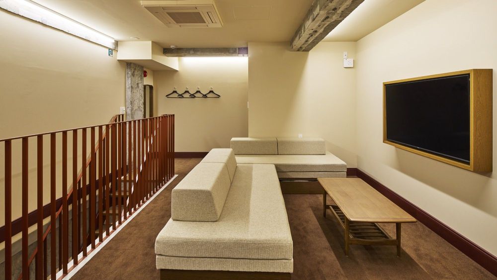 hotel-room-image