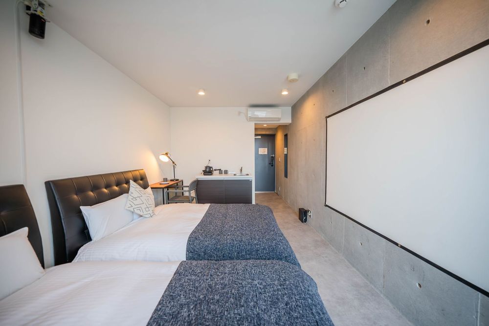 hotel-room-image