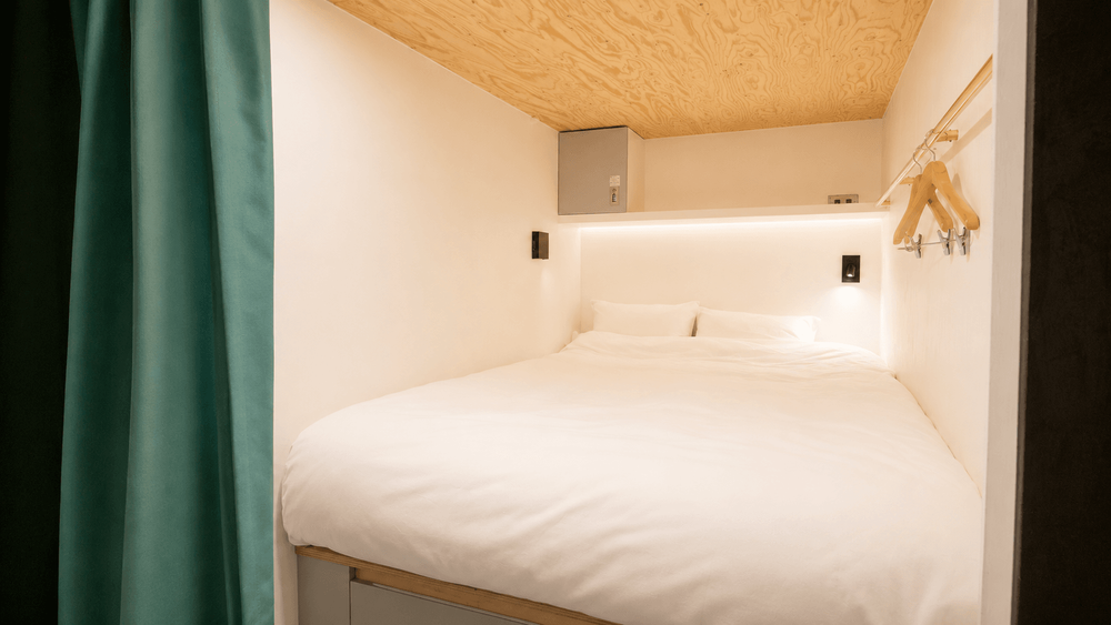 hotel-room-image