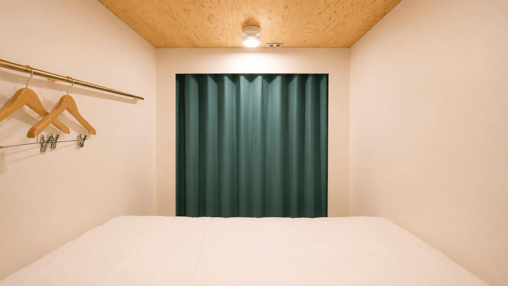 hotel-room-image