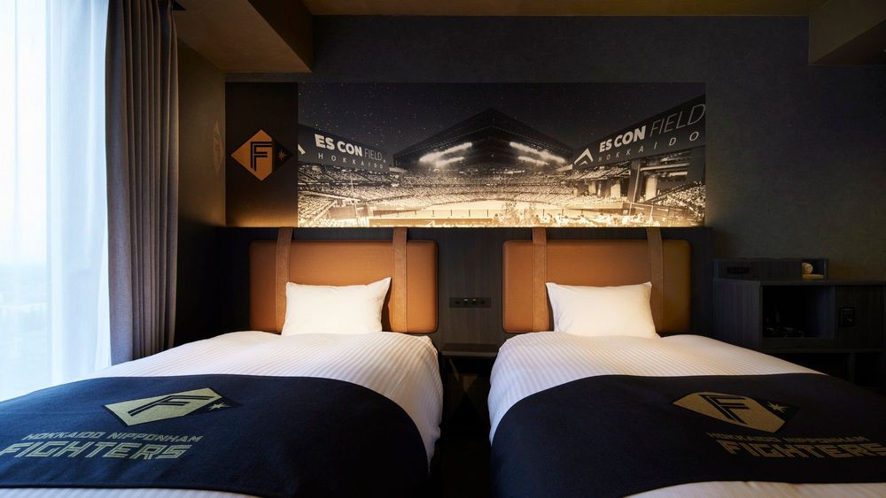 hotel-room-image