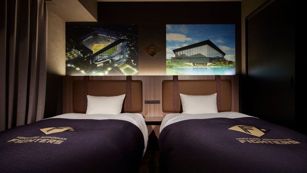 hotel-room-image