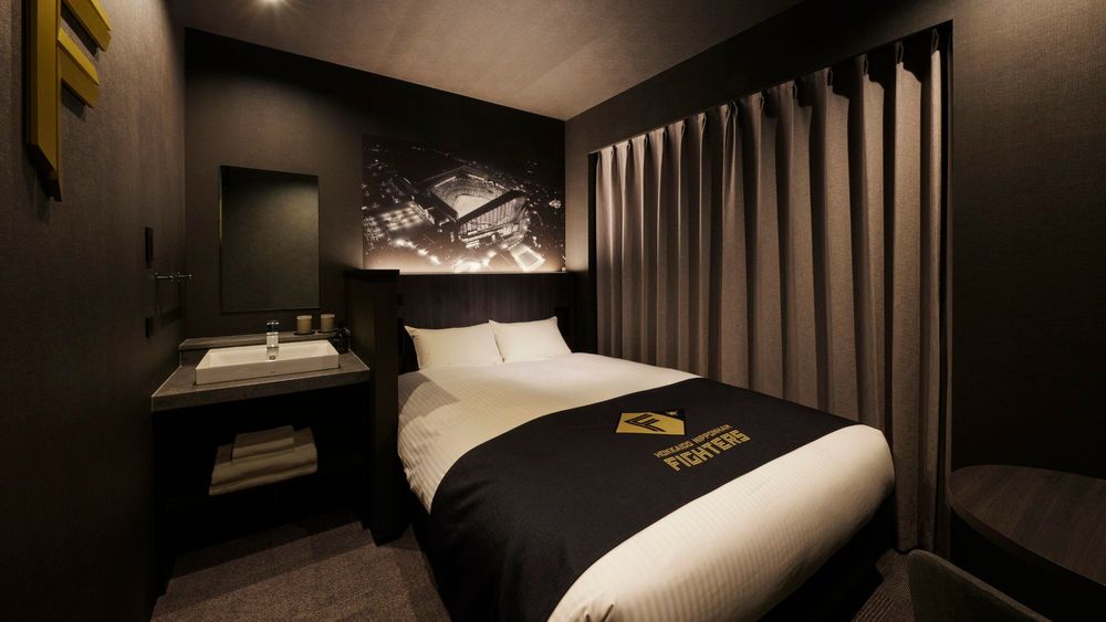 hotel-room-image