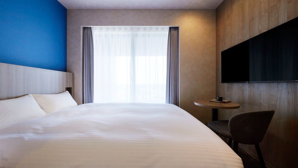 hotel-room-image