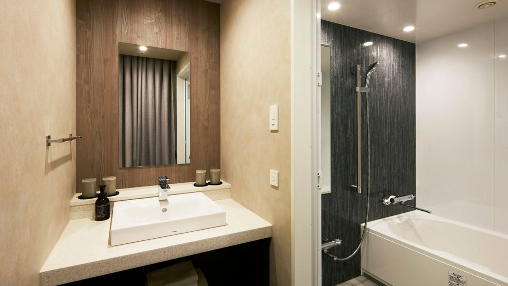 hotel-room-image