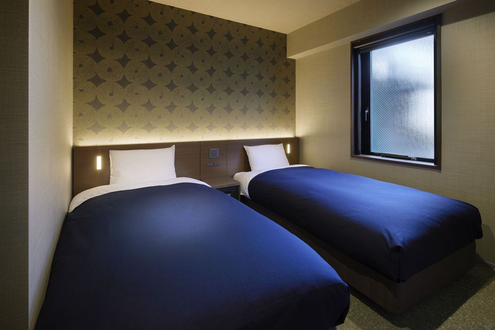 hotel-room-image