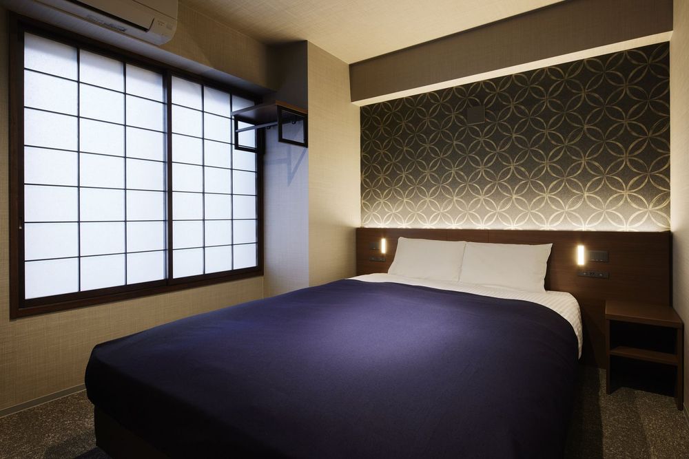 hotel-room-image