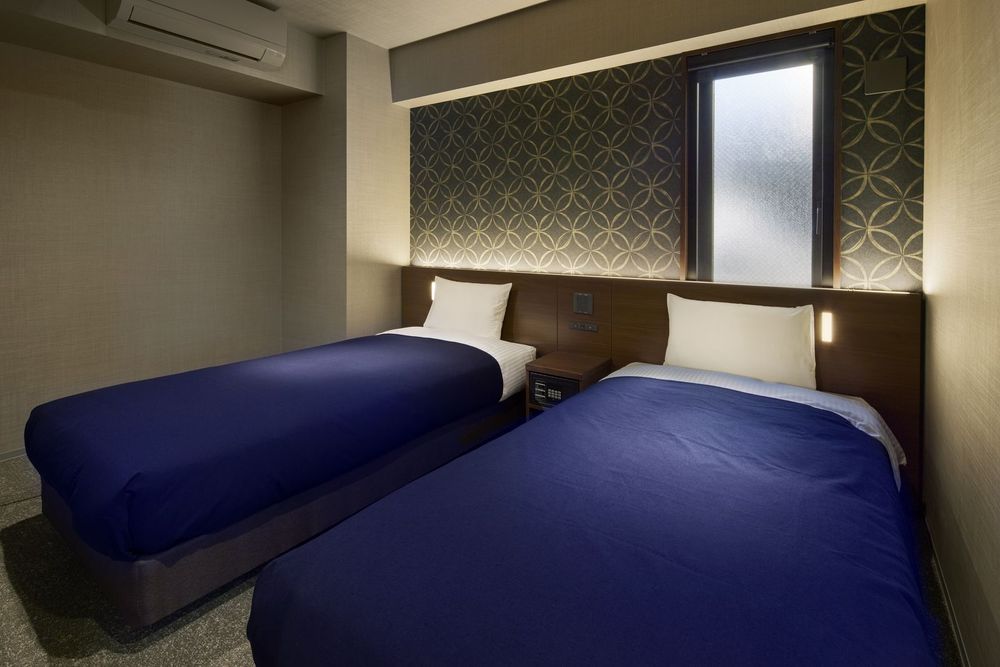 hotel-room-image