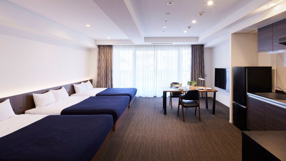 hotel-room-image